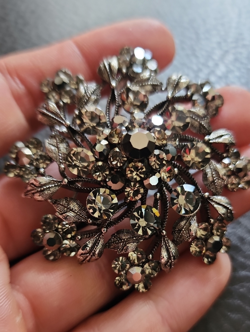 Crystal Floral Brooch/Pendant
